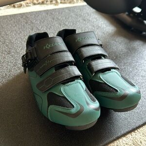 Men’s peloton bike shoes